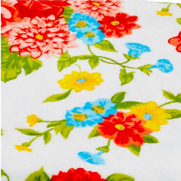 The Pioneer Woman Plush Reversible Throw - Sweet Rose New - Picture 2 of 2